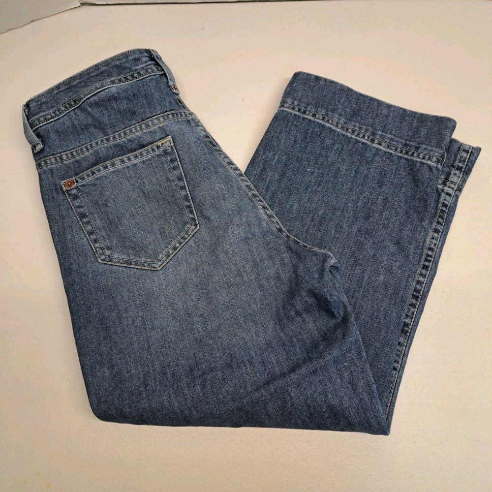 Eddie Bauer Women's Size 4 100% Cotton Blue Capri Jeans - Picture 2 of 9